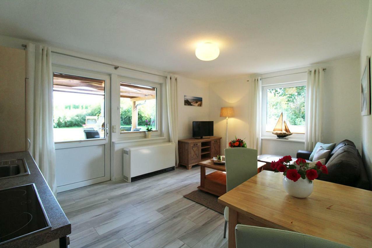 Zur Alten Boddenfischerei Ferienwohnung Zander Neuendorf Heide Exterior foto
